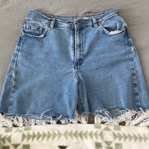 Liz Daiborne classic fit jean shorts